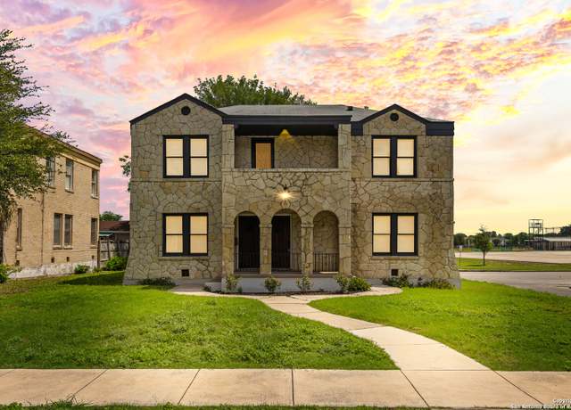 Property at 424 Club, San Antonio, TX 78201, 5 beds, 4 baths