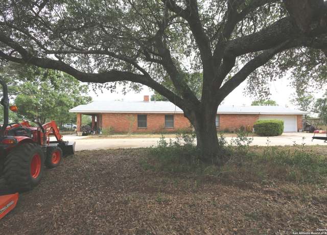 Property at 1023 Zigmont Rd, Adkins, TX 78101, 3 beds, 2.5 baths