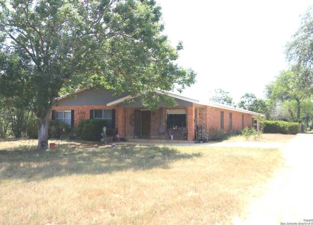 Property at 1023 Zigmont Rd, Adkins, TX 78101, 3 beds, 2.5 baths