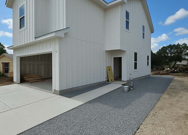 Property at 130 Broadview, Spring Branch, TX 78070, 5 beds, 2.5 baths