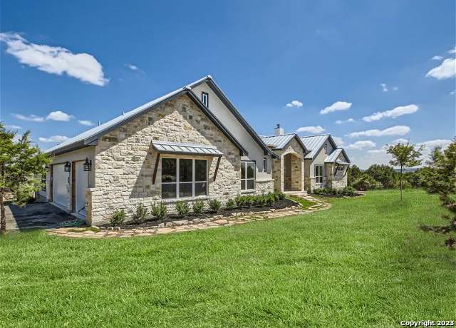 Property at 103 River Mtn Dr, Boerne, TX 78006-2574, 4 beds, 3.5 baths