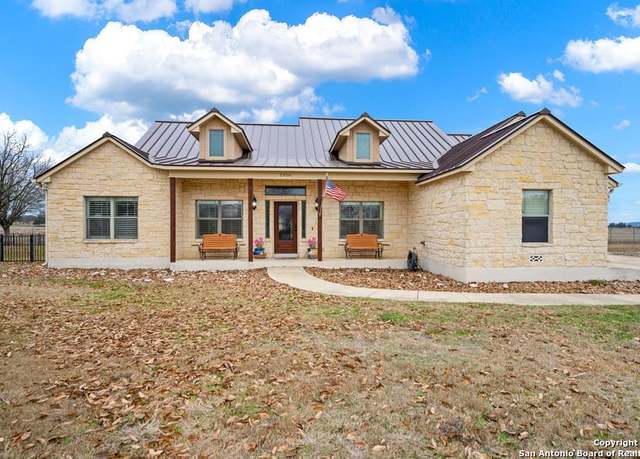 Property at 2956 Dry Hollow Dr, Kerrville, TX 78028, 4 beds, 3.5 baths