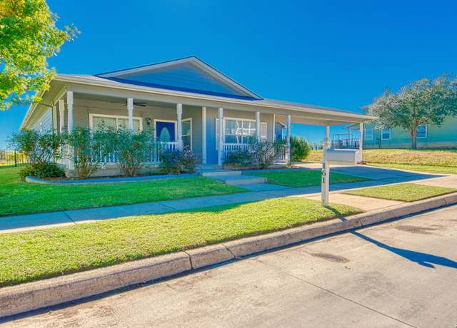Property at 161 Whitewing Way, Floresville, TX 78114, 3 beds, 2 baths