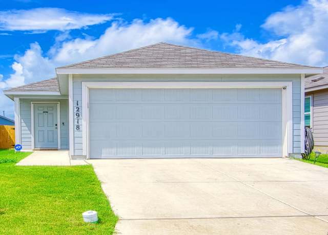 Property at 12918 Blue Hole, St Hedwig, TX 78152, 3 beds, 2 baths
