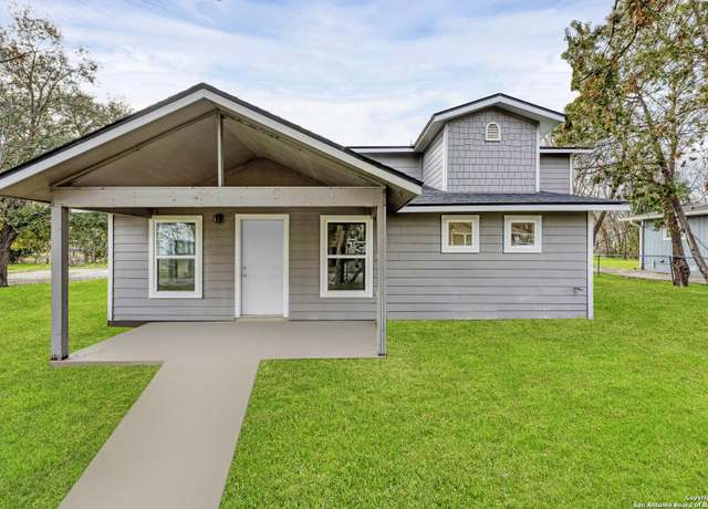 Property at 414 N Ellis St, Seguin, TX 78155-5029, 4 beds, 2 baths