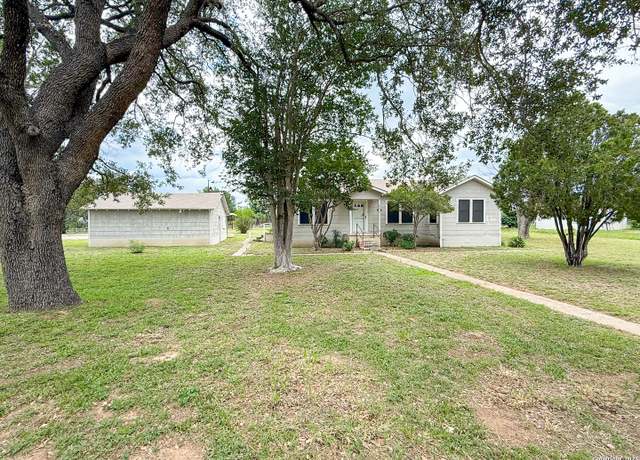 Property at 18602 N Prairie, Lytle, TX 78052, 3 beds, 2 baths