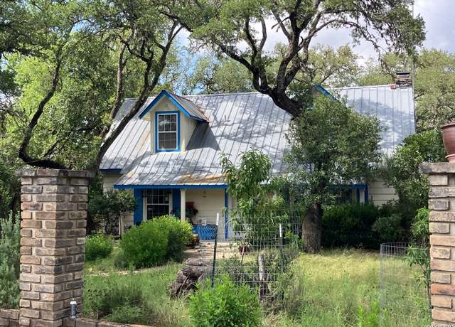 Property at 1040 Winding Crk, Spring Branch, TX 78070, 4 beds, 2 baths