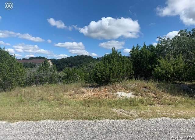 Property at 280 Summerset Trl, Fischer, TX 78623