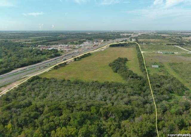 Property at 0 E Ih 10, Marion, TX 78124