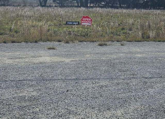 Property at 347 Mustang Rdg, Natalia, TX 78059