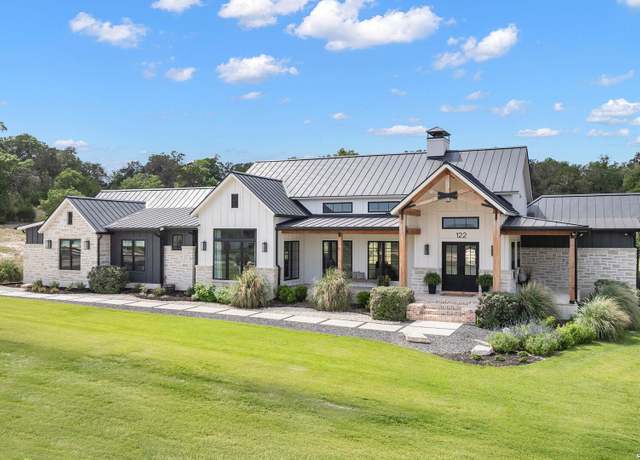 Property at 122 Gauntlet, Spring Branch, TX 78070, 4 beds, 4.5 baths