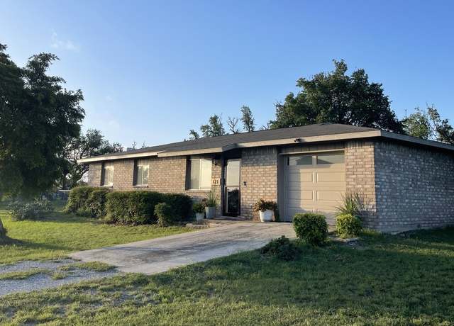 Property at 123 Turkey Dr, Harper, TX 78631, 3 beds, 1 bath