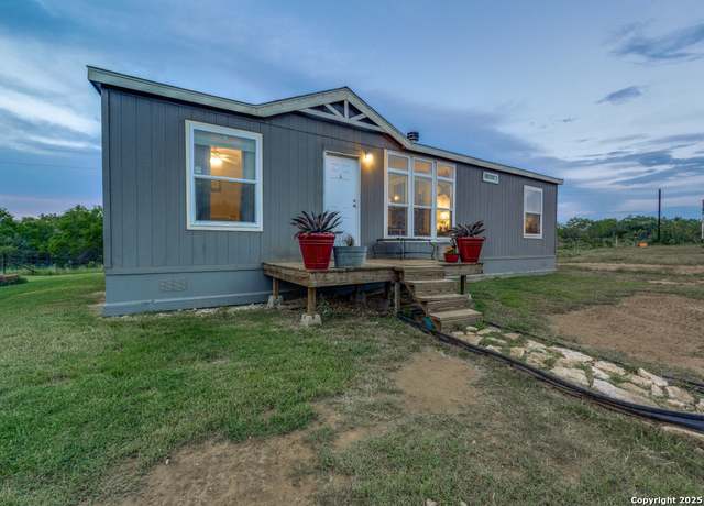Property at 2831 County Road 430, Pleasanton, TX 78064, 3 beds, 2 baths
