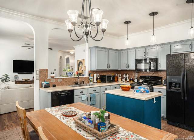 Property at 12154 Karnes Way, San Antonio, TX 78253, 3 beds, 2 baths