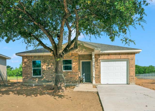 Property at 623 Villa Linda, San Antonio, TX 78237, 3 beds, 2.5 baths