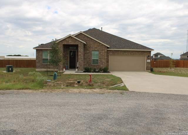 Property at 104 Scarlet Oak, Floresville, TX 78114, 3 beds, 2 baths