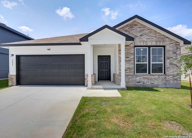 Property at 309 Jills Path, Seguin, TX 78155, 4 beds, 3 baths