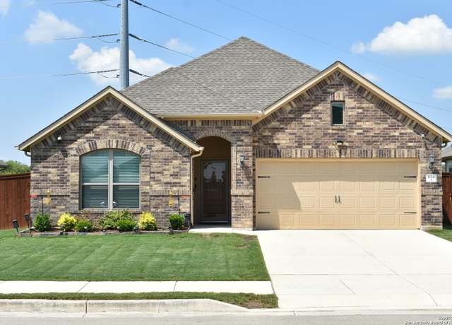 Property at 624 Colt Trl, Schertz, TX 78154, 3 beds, 2 baths