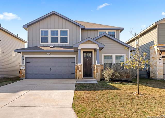 Property at 727 Myrtle Path, New Braunfels, TX 78130, 4 beds, 2.5 baths