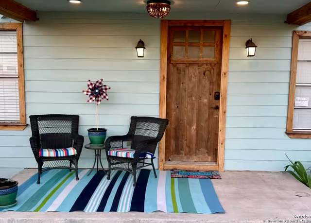 Property at 747 Oasis St, New Braunfels, TX 78130-3717, 3 beds, 2 baths