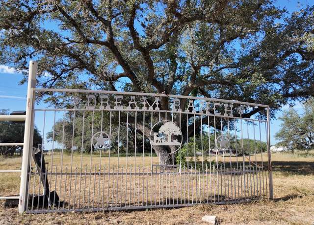 Property at 1655 Eichman Rd, Poteet, TX 78065, 4 beds, 2 baths