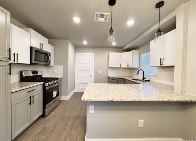 Property at 270 Cliffwood Dr, San Antonio, TX 78213-4512, 3 beds, 1 bath