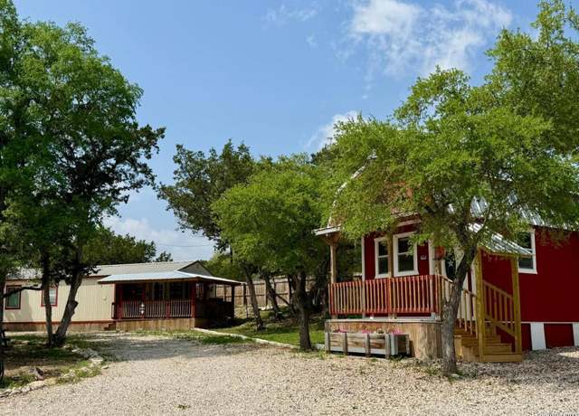 Property at 1224 Campfire, Spring Branch, TX 78070, 2 beds, 1 bath