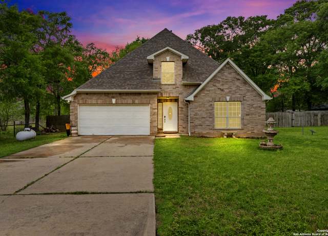 Property at 24704 Killarney St, Hempstead, TX 77445, 5 beds, 3 baths