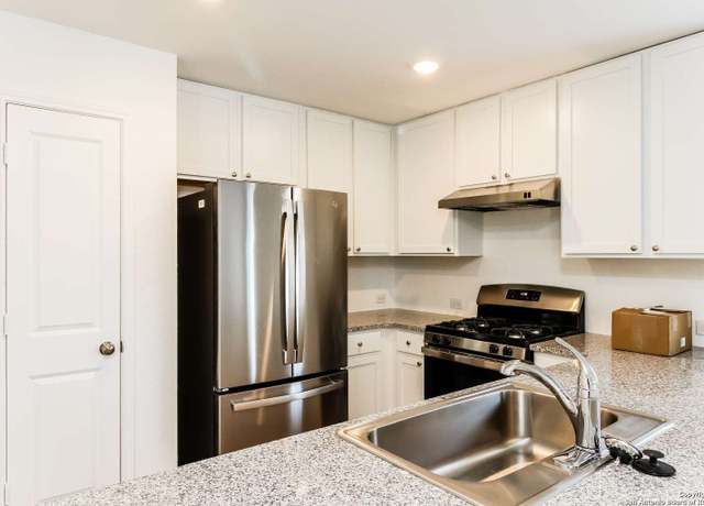 Property at 427 Filibusters Trl, San Antonio, TX 78220, 2 beds, 2 baths
