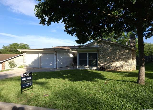 Property at 7722 Village Oaks Dr, Live Oak, TX 78233, 3 beds, 2 baths
