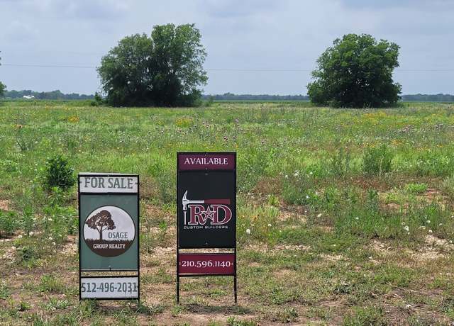 Property at 156 Octaburg Dr, Seguin, TX 78155