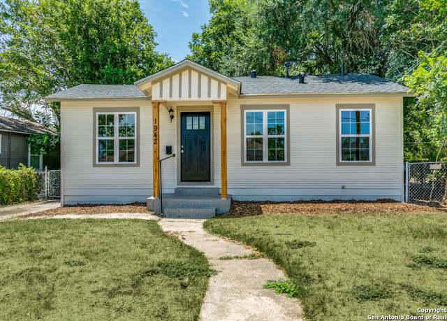 Property at 1942 Lamar St, San Antonio, TX 78202-1619, 2 beds, 1 bath