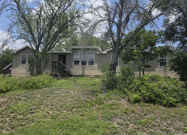Property at 7940 County Road 279, Rio Medina, TX 78066, 4 beds, 3 baths