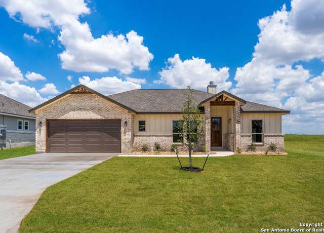Property at 720 N Dickson, Poth, TX 78147, 4 beds, 2 baths