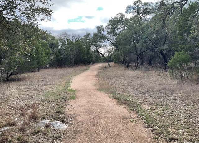 Property at 11 Ledgestone Trl, Boerne, TX 78006-4706