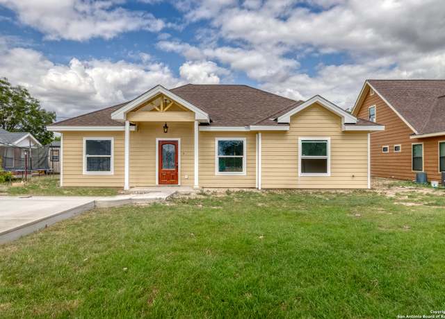 Property at 144 W Brazos St, Uvalde, TX 78801, 3 beds, 2 baths
