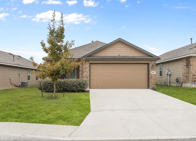 Property at 4047 Fort Palmer Blvd, St Hedwig, TX 78152, 3 beds, 2 baths
