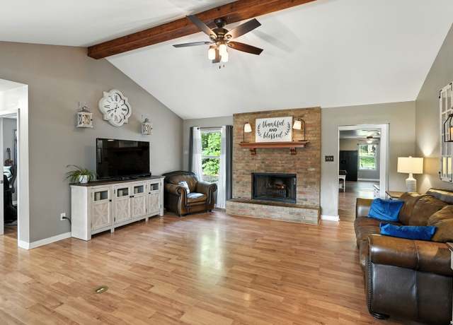 Property at 1356 Timberwood, New Braunfels, TX 78132, 5 beds, 4 baths