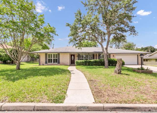 Property at 634 Golfcrest, Windcrest, TX 78239, 4 beds, 3 baths