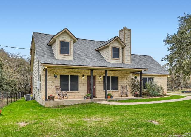 Property at 6620 Spring Branch Rd, Spring Branch, TX 78070-5145, 3 beds, 2 baths