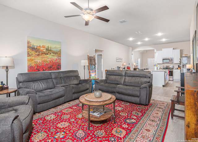 Property at 809 Stonemanor Bay, Seguin, TX 78155, 3 beds, 2 baths