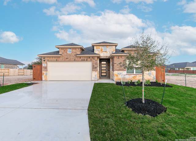 Property at 264 Mountain Oak, Castroville, TX 78009, 3 beds, 2.5 baths