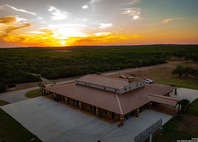 Property at 5350 FM 2779, Pearsall, TX 78061, 11 beds, 13.5 baths