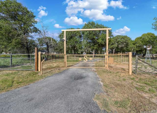 Property at 1843 Burr Oak, Adkins, TX 78101, 3 beds, 2 baths