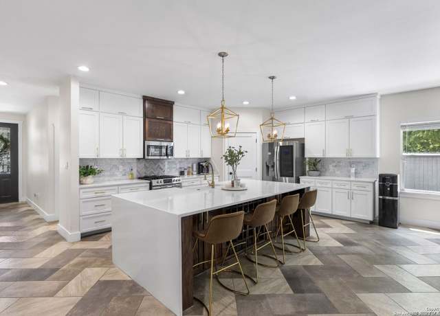 Property at 303 Pendleton, San Antonio, TX 78204, 4 beds, 5.5 baths