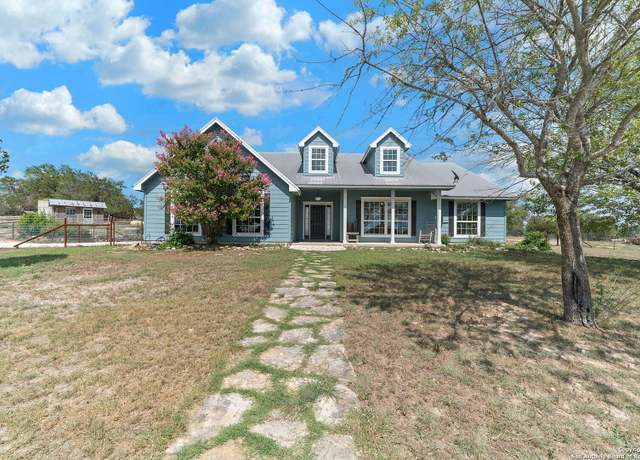 Property at 405 Zoeller Ln, Boerne, TX 78006-7729, 3 beds, 2 baths