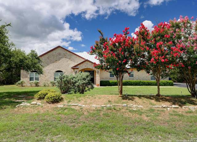 Property at 286 Thoroughbred Ln, Spring Branch, TX 78070-3747, 3 beds, 2 baths