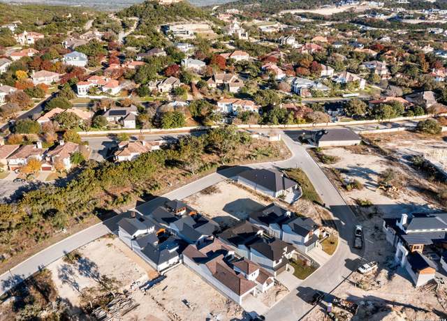 Property at 14 Dominion Mdws, San Antonio, TX 78257