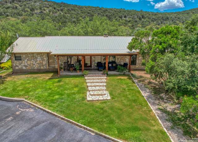 Property at 457 N Tomahawk Way, Concan, TX 78838, 4 beds, 3 baths