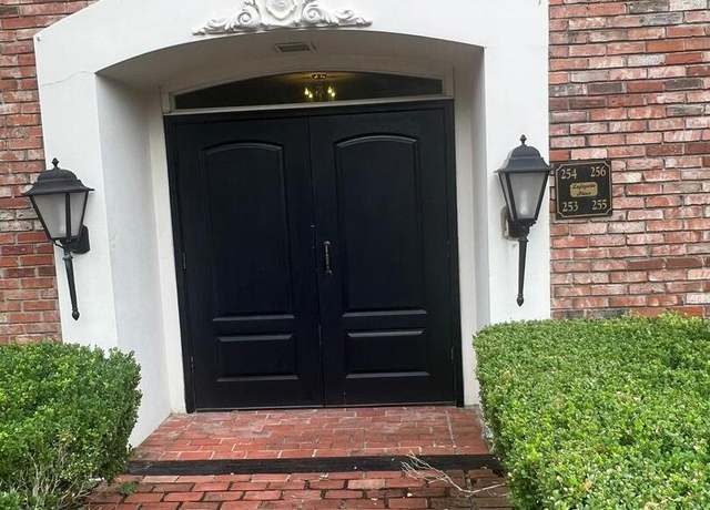 Property at 7500 Callaghan #254, San Antonio, TX 78229, 3 beds, 2 baths